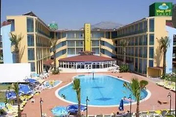 Отель Blue Sky 4*